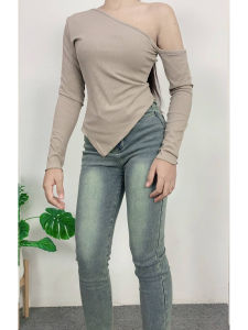 ชุดเซ็ตแฟชั่น เสื้อแขนยาวปาดไหล่ ดีไซน์ไม่เหมือนใคร ใส่แล้วผอม