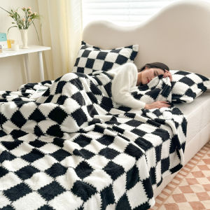 New Panda Plush Autumn Winter Warm Blanket Four-season Thermal Sofa Blanket for Throw Soft Comfortable Napping Blanket Knee Leg