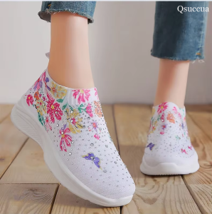 รองเท้ากีฬาผู้หญิงรองเท้าลำลองระบายอากาศน้ำเพชรติดเทรนด์แฟชั่นของผู้หญิงใหม่ฤดูร้อน2024