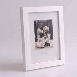 กรอบรูปเรียบง่าย กรอบรูป 4*6/5*7 นิ้ว  กรอบรูปไม้ใส ใช้เพื่อแสดงภาพถ่ายและภาพวาด สามารถวางบนโต๊ะหรือแขวนผนังได้