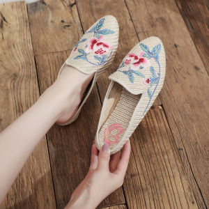 Summer New Embroidered Cloth Slippers with Linen Womens Flat Bottom Soft Soles Chinese Style Retro Embroidered Pointed-toe Cloth Slippers