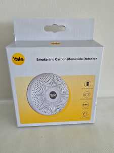 Yale Smoke and Carbon Monoxide Detector Alarms Offer 2-in-1 protection from both types of danger. (Suitable for Home & Office)