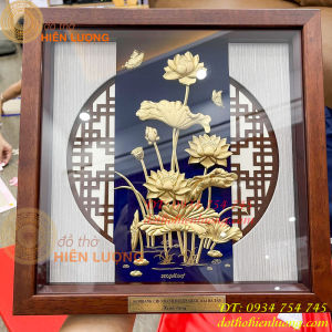 Tranh hoa sen vàng lá 32x32cm - Quà tặng sang trọng