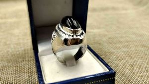 แหวนเงินแท้ ฝังนิลแท้ เรียบหรู