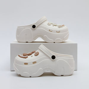 [Free Shipping] Korean-style daisy high-heeled clogs for women versatile comfortable fashionable casual lightweight non-slip half-slippers for men in stock