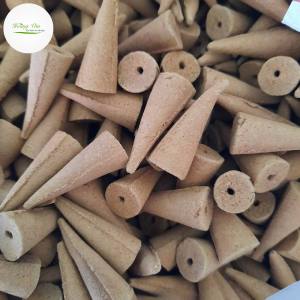 Thác khói trầm hương mẫu mã đa dạng - Tặng 2 nụ quế sạch tự nhiên