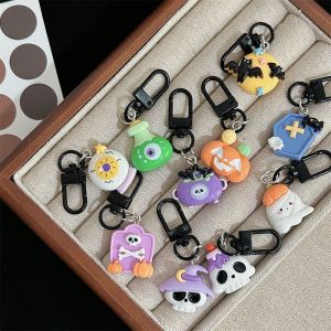 [COD] โกสต์ผี พวงกุญแจฮาโลวีน Tomb กระโหลกศีรษะ พวงกุญแจค้างคาวฮาโลวีน การ์ตูนลายการ์ตูน สร้างสรรค์และสร้างสรรค์ จี้ฟักทองห้อย All Saints DAY