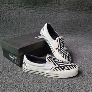 Obral Sepatu Hawn Letaru Slip on Cream 36-43 Sepatu Selop Pria Keren