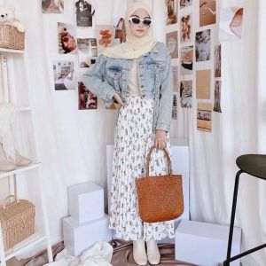 Rok Plisket Motif Bunga Kekinian 2021