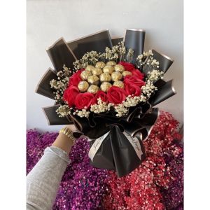 mini budget bouquet Flower bouquet . Chocolate bouquet suprais delivery. Gift . Anniversary gift . Birthday gift . Hadiah haRI jadi . Mother’s Day . Teachers day DOOR GIFT