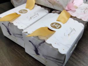 HUI กล่อง กล่องใส่ของชำร่วย ของขวัญ เเบบใหม่ ลายน้ำ สินค้าพร้อมส่ง เป็นจำนวนมาก