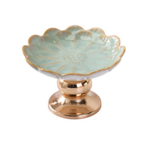 IEFE5 Light Luxury Ceramics Candle Stand European Style Exquisite Candle Holder Creative Romantic Candlestick Office