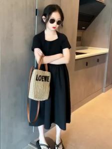 Skirt Gadis Kecil Musim Panas 2023 Pakaian Stail Perancis Kanak-Kanak Baru Fesyen Musim Panas Budak Besar Wanita Trend Skirt Hitam Panjang