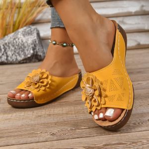 [Free Shipping] Plus-Size Thick-Soled Open-Toe Sandals With Floral Embellishments And A Wedge Heel Perfect For The Beach