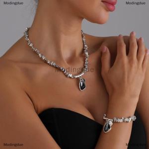 [COD] Modingdue 1 2Pcs Fashion Elegant Metal Pendant Necklace Irregular Necklaces Bracelet Cutting Metal Glitter Pendant Creative Jewelry Set