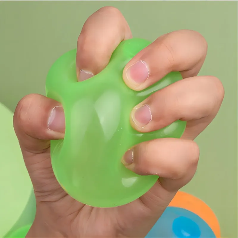 Magic Ceiling Globs 4 Stück - Klebrige Stressbälle, Leuchten Im Dunkeln, Aus Weichem Gummi, Für Kinder & Erwachsene