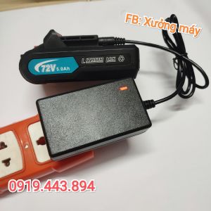 Combo sạc và pin 5 cell dùng cho máy khoan pin Makita Bosch