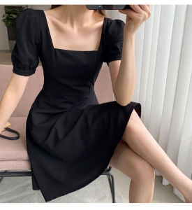 ผู้หญิงฤดูร้อนใหม่ชุดสีดําอารมณ์สีทึบสแควร์ชุดเดรสแม็กซี่เฮบเบิร์นย้อนยุคสไตล์ยาว