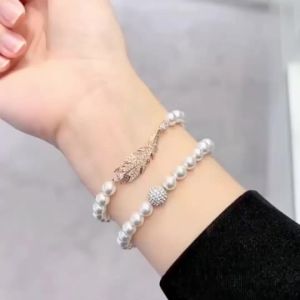 166S SWA REMIX Swarovski Crystal Swan Bracelet - Adjustable size suitable as a gift for women