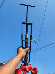 Treker komstir Lepas Komstir di segitiga Fork tanpa ketok bahan kuat