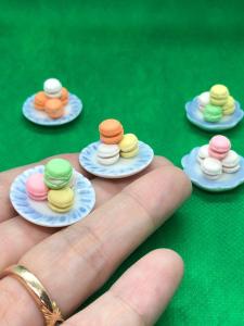 Handmade Miniature Mixed Macaroons Clay Food Sweet 5mm 8mm  Petite Dessert Fake Miniature Bakery Breakfast Doll Food Diner Food Faux Food Clay 1 plate