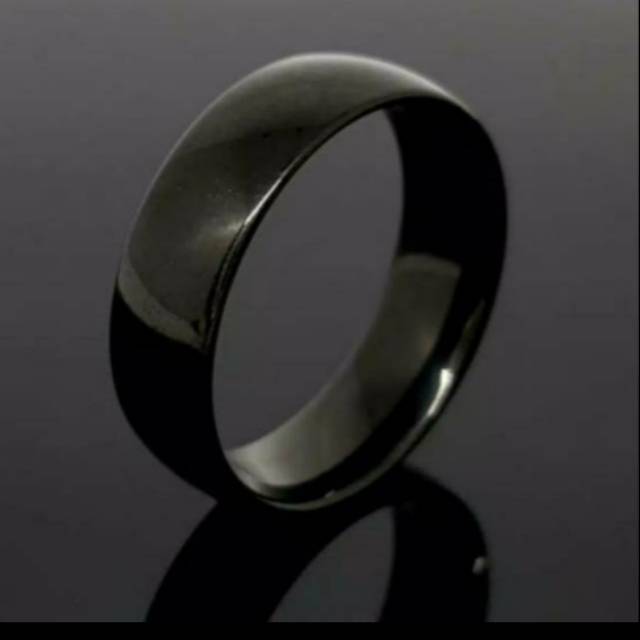 Cincin%20Titanium%20Pria%20Wanita%20Keren%20Unisex%20Hitam%20Titanium%20Grade%20A%20Stainless%20Steel%20316L%20Korea-Cincin%20Hitam%20Polos%20Stainless%20Steel%20Korea%20Keren-Cincin%20Anti%20Karat%20Anti%20Luntur%20-Cincin%20Keren%20Hitam%20Termurah%20-%20Image%202