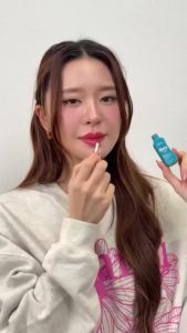 ลิปบาล์มกันแดด ปากชุ่มชื้น นุ่มด้วยน้ำมันมะพร้าว ดอกคาร์เนชั่น มีวิตามิน E และ C