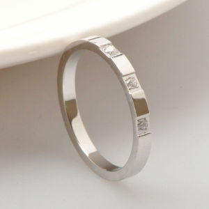 OYJR แหวนเพชรแฟชั่นสวยๆ แหวนสแตนเลสไม่ลอกสำหรับผู้หญิง