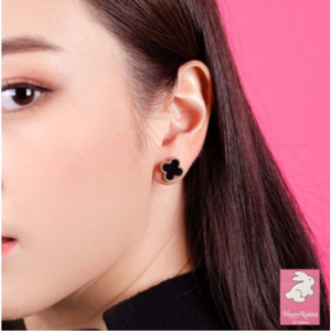 Giwang Berbentuk Semanggi Daun Empat 09mm Titanium Anti Karat dan Tahan Lama Premium Quality WS019