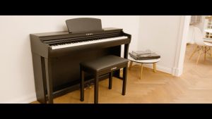 Yamaha CLP825 R เปียโนไฟฟ้า พร้อมเก้าอี้