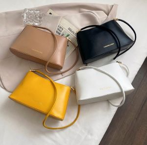 Tas Bahu Wanita: Tas Korea & Vintage