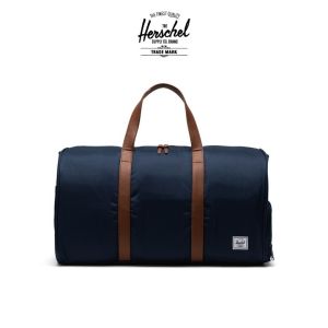 Herschel Supply กระเป๋าใส่เสื้อผ้า กระเป๋า Duffel กระเป๋าขนสัมภาระ กระเป๋าเดินทางแบบพกพา กระเป๋ากีฬา กระเป๋ายิม กระเป๋าใบใหญ่ อเนกประสงค์ สำหรับการเดินทางกีฬาฟิตเนส ของแท้ รุ่น Novel™ Duffle Bag Standard 43L - Black ( 11396-00001-OS )