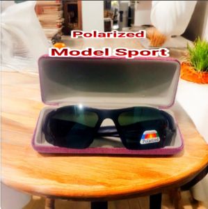 Kacamata Polarized Pria Sporty Full Rim Frame dengan Lensa Multicolor untuk Aktivitas Luar Ruangan