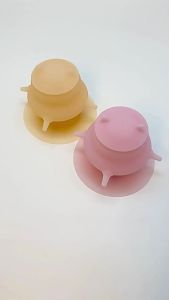 Silicone Suction CupNursing Bowl with Multiple Nipples for Cats and Dogs