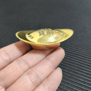 Thỏi vàng để ban thần tài chất liệu bằng đồng vàng cao cấp kt 6x2cm