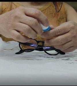 LENS ANTI-FOG SPRAY น้ํายาป้องกันฝ้า 5 กรัม. สําหรับแว่นตาว่ายน้ํา หน้ากากดําน้ํา ใสเต็มประสิทธิภาพ มุมมองชัดเจน ปลอดภัย