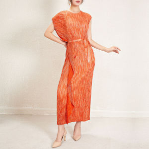 Keshangyi Elegant Evening Dress 2024 Summer New Collection with Folded Ironing and Gold Dot Design Waist Cinching Style Womens Wear