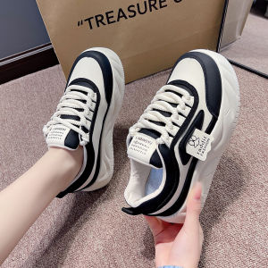 Giày thể thao nữ giá khuyến mãi phong cách mùa xuân 2024 Giày thể thao đế mềm mới cho học sinh giày da đế dày tăng chiều cao giày nữ phổ biến