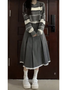 Preppy Style Suit Skirt Womens Fall and Winter New Arrival Korean Drama Idle Style Stripes Knitting Sweater Pleated Skirt Two-piece Set