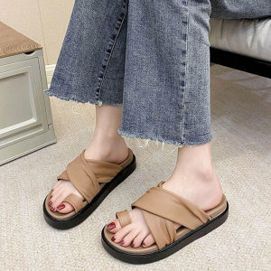 QZshop งานเข้าใหม่   รองเท้าแตะแฟชั่นผู้หญิง เป็นงานสวมสายไขว้ สวมนิ้วโป้ง ใส่แล้วเท้าสวย 3 สีให้เลือก ราคาถูกมากรีบมาตำเลย