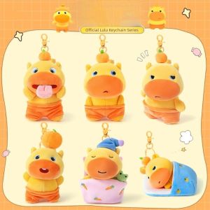 NOVELLEO Hanging Ornament Capybara Lulu Keychain Stuffed Animal Car Keychain Kapibala Pendants Creative Cartoon Plush Capybara Doll Backpack Decorations