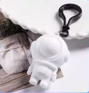 Stok Sedia-DIY Bearbrick Rantai Kunci Set / Ready Stock -DIY Bearbrick Keychain Handmade Bear Model Keychain Set/ 钥匙扣手工制作熊模型钥匙扣套装