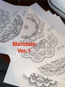 Ver.1 สมุดภาพระบายสี Mandala (มันดาลา) V.1 A4 / A5 สร้างสมาธิ พัฒนาจิตใจ สงบสุข