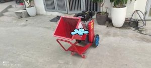 Máy băm cành cây cỏ voi cây ngô tươi có độ ẩm 78%