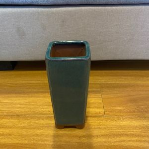 Chậu gốm Trụ cao xanh rêu - Size ( Dài x Rộng x Cao ) : 8 x 8 x 20.5 cm