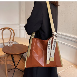 DIC01 Tas Tote Bag Impor Wanita Free List Gantungan