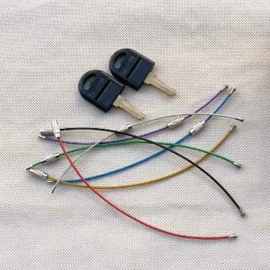 Gantungan Kunci Tali Kawat Besi & Karabiner Multifungsi