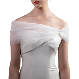 Wedding Dress With Long Train Lace Decoration Wedding Dress Suitable for Wedding Photography