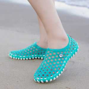 Free Shipping MenS Summer New Style Clogs MenS Beach Sandals Fashionable And Trendy Outdoor Soft-Soled Closed-Toe Sandals MenS Summer New Style Clogs MenS Beach Sandals Fashionable And Trendy Outdoor Soft-Soled Closed-Toe Sandals.