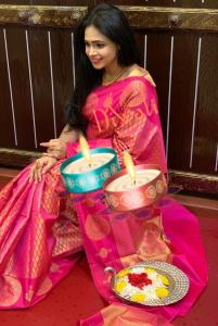 Womens Exclusive New Trendy Ready Stock Traditional Indian Grand Elegant Sweet Pink & Gold Wedding Silk Saree With Dazzling Royal Border & Jari Work